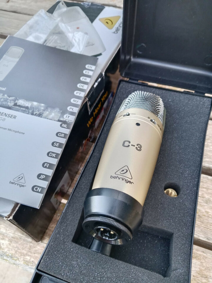 Behringer c3 apenas usado