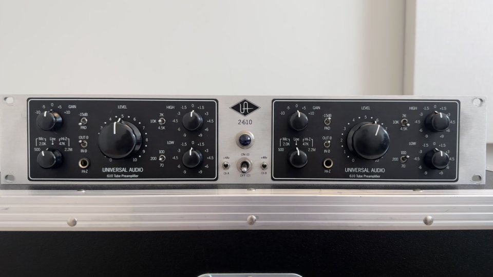Universal Audio 2-610 Dual Channel Mic Preamplifier de segunda mano · Foto 1 de 3 · Barcelona · 1700 €