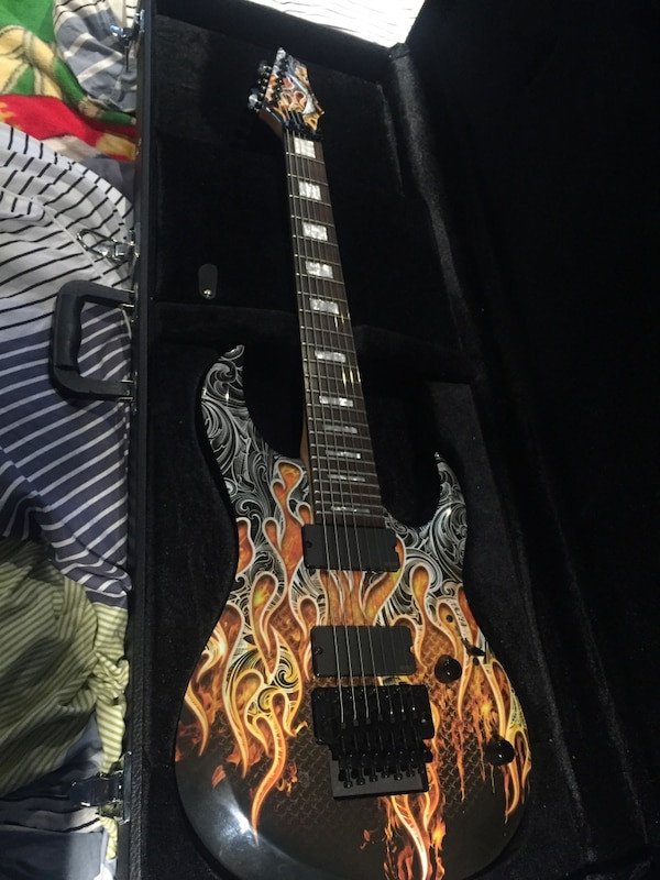 Dean MAB7 Warrior como nueva