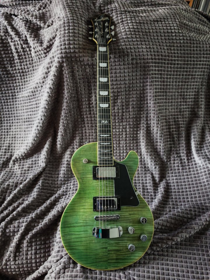 Hagstrom Super Swede con maleta