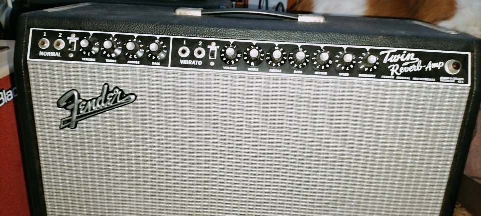 Fender 65 twin reverb. Cambio por headrush, Kemper, Quad córtex, etc. de segunda mano · Foto 2 de 7 · Valencia