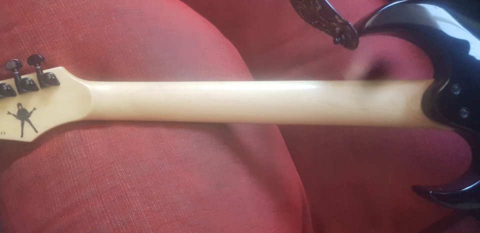 Dean MAB7 Warrior 7 cuerdas VENDIDA