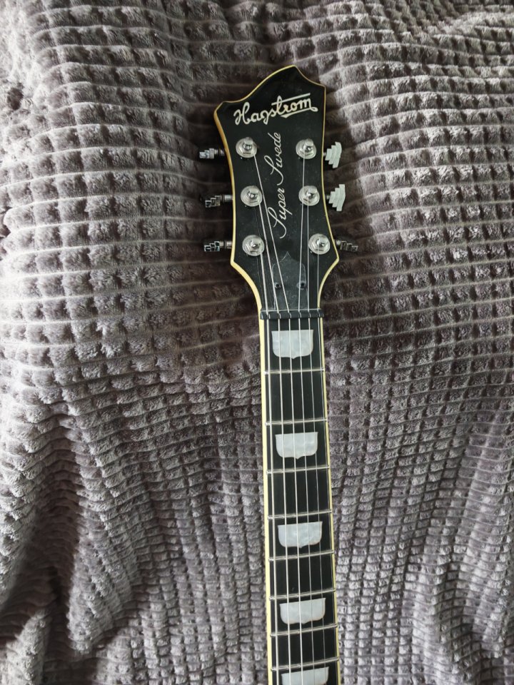 Hagstrom Super Swede con maleta