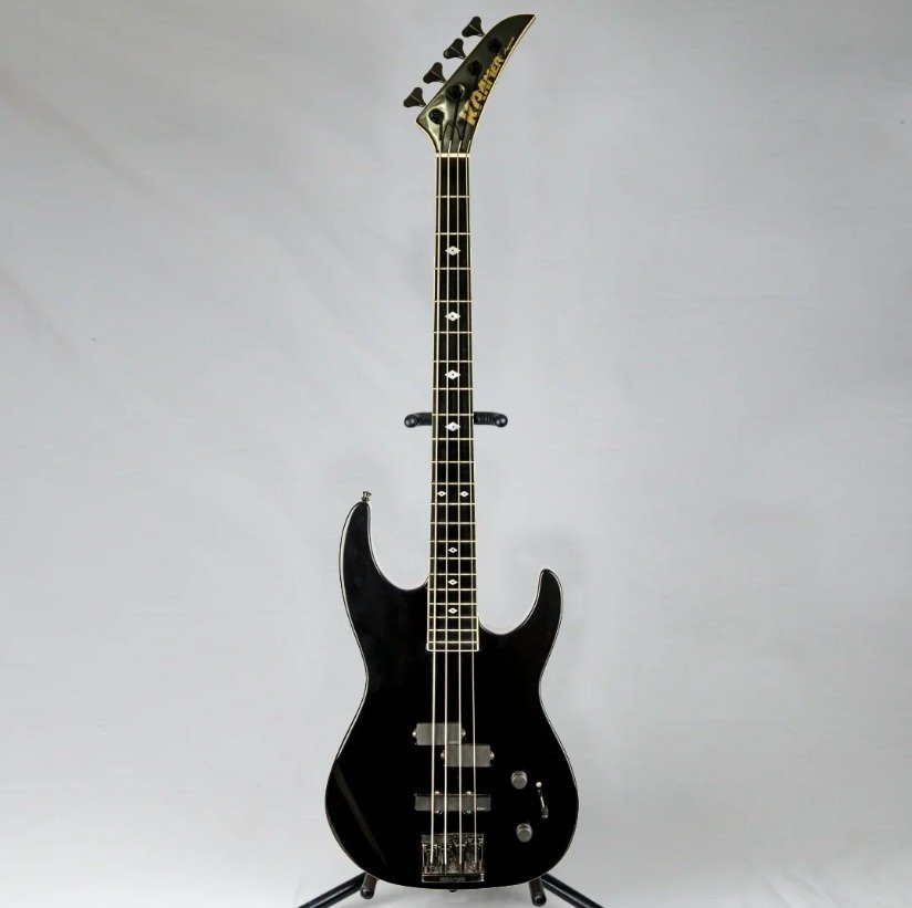 Compro Bajo Kramer Forum III 4 cuerdas con pastillas Spector y necktrough. de segunda mano · Foto 3 de 9 · Madrid