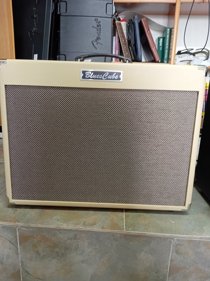 Ronan cube blues Artist