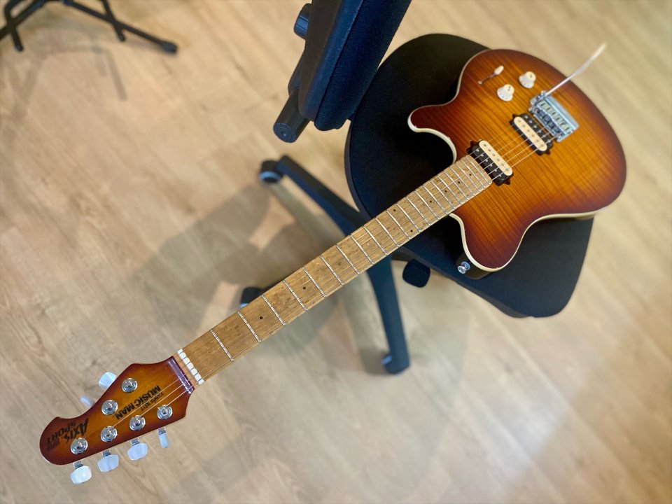 Music Man Axis Super Sport
