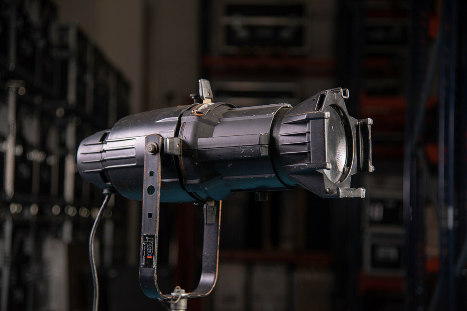 Proyector de recorte ETC fijo de 19º y 26º