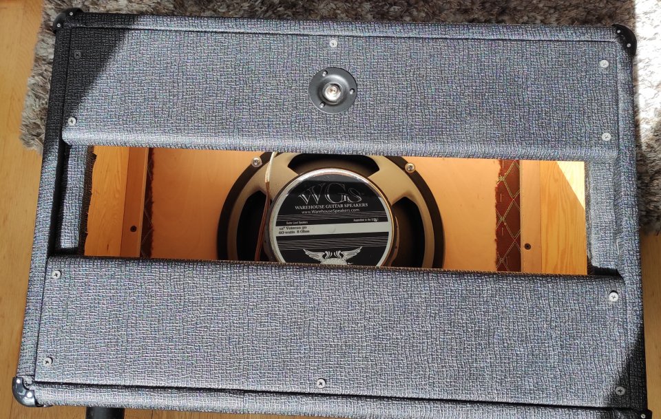 Pantalla 1x12 black altavoz WGS Veteran30 8 Ohm. de segunda mano · Foto 2 de 6 · A Coruña · 265 €