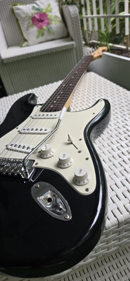 Squier by Fender Affinity de segunda mano · Foto 2 de 7 · Madrid · 175 €