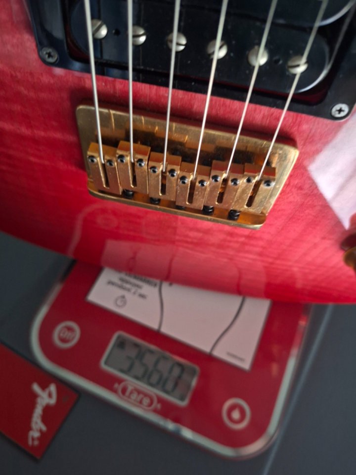 Heartfield by fender Elan 1 de segunda mano · Foto 10 de 10 · Cádiz · 1500 €