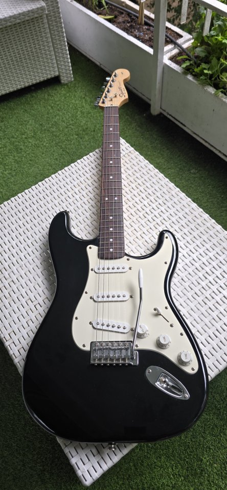 Squier by Fender Affinity de segunda mano · Foto 3 de 7 · Madrid · 175 €
