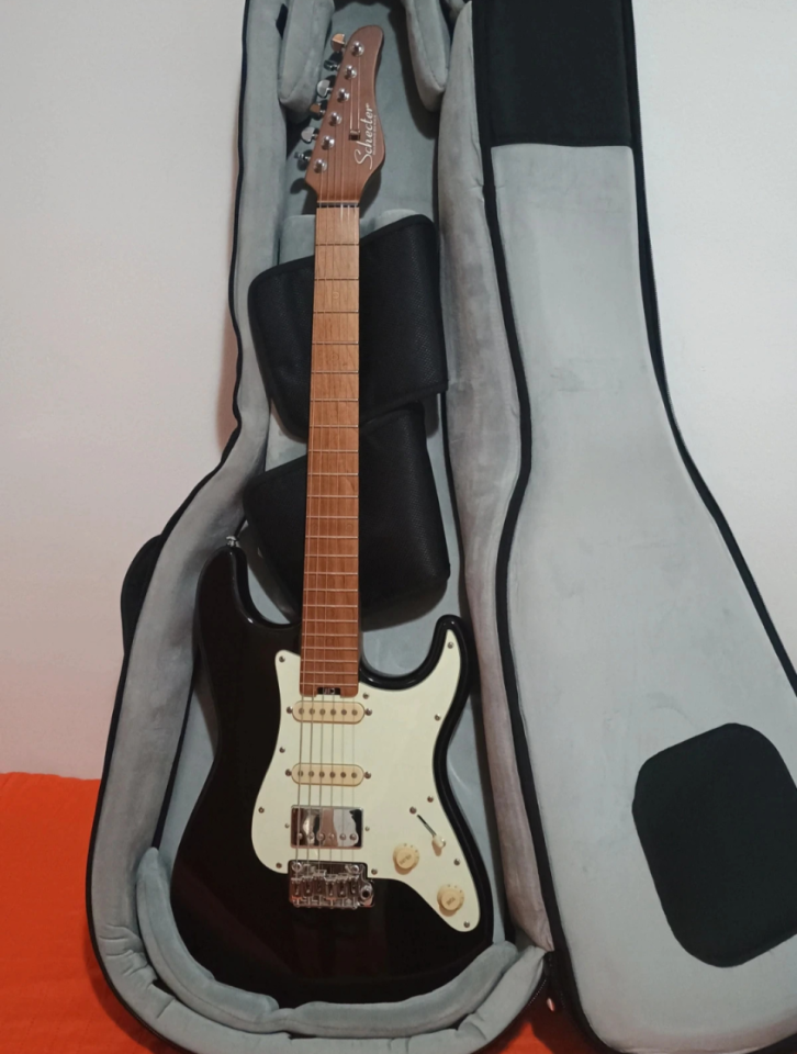 cambio schecter nick johnston traditional hss por super strato o buena strato doble humbucker de segunda mano · Foto 4 de 4 · Barcelona