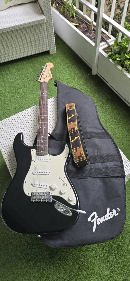Squier by Fender Affinity de segunda mano · Foto 7 de 7 · Madrid · 175 €