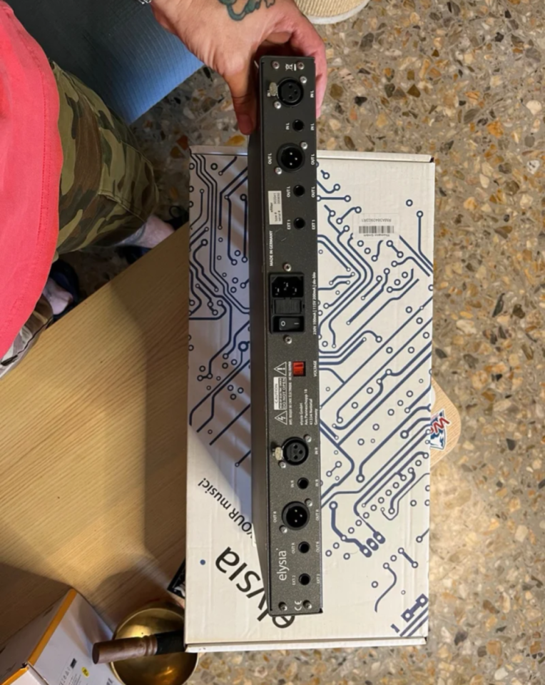 Eq analogica Elysia Xfilter de segunda mano · Foto 2 de 2 · Zaragoza · 750 €