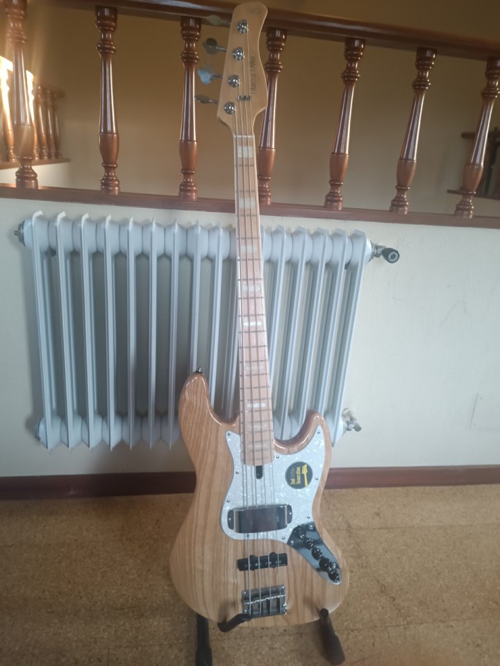 Marcus Miller V7 2nd Generation