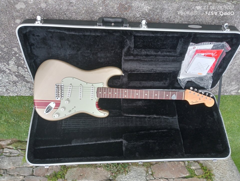 Fender John Mayer Signature 2005 – Shoreline Gold – Big Dipper de segunda mano · Foto 5 de 10 · A Coruña · 2750 €