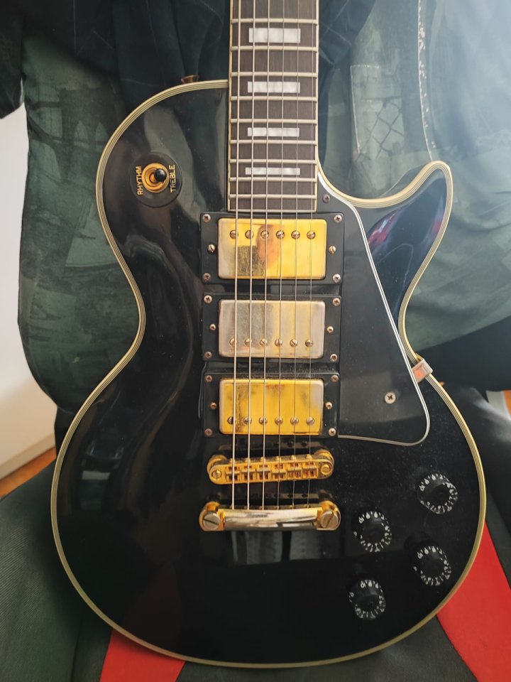 Les Paul Custom Black Beauty Epiphone (2001) de segunda mano · Foto 3 de 6 · Madrid · 800 €