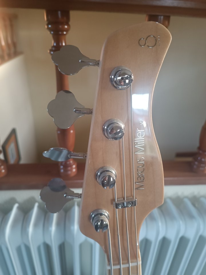 Marcus Miller V7 2nd Generation