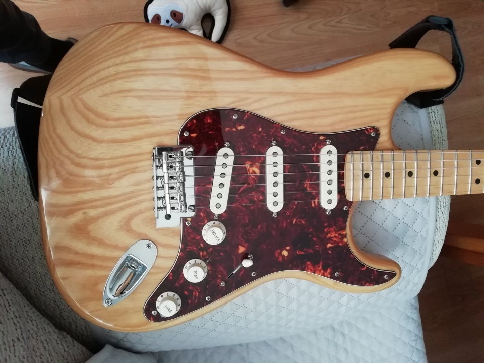 Fender Player I Stratocaster Ltd. Edicion Ash (Mejorada) de segunda mano · Foto 3 de 8 · Madrid · 775 €