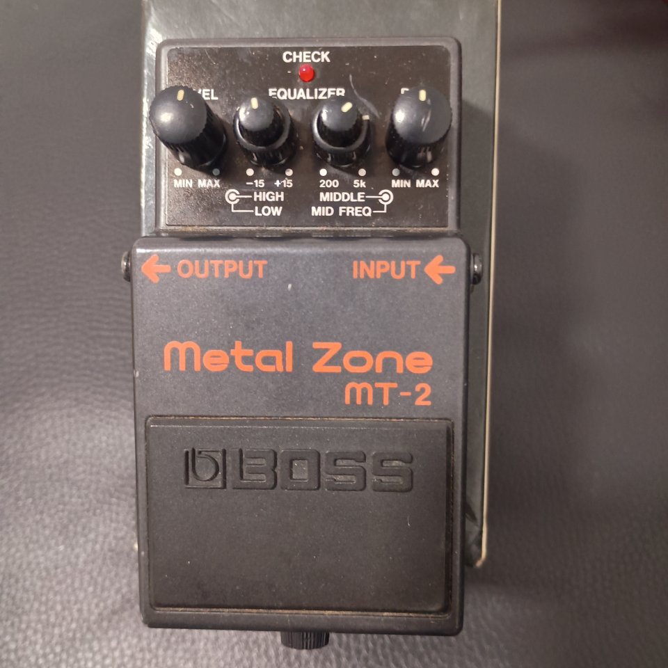 Pedal Boss MT 2 v1 Metal Zone de segunda mano · Foto 2 de 4 · Málaga · 60 €