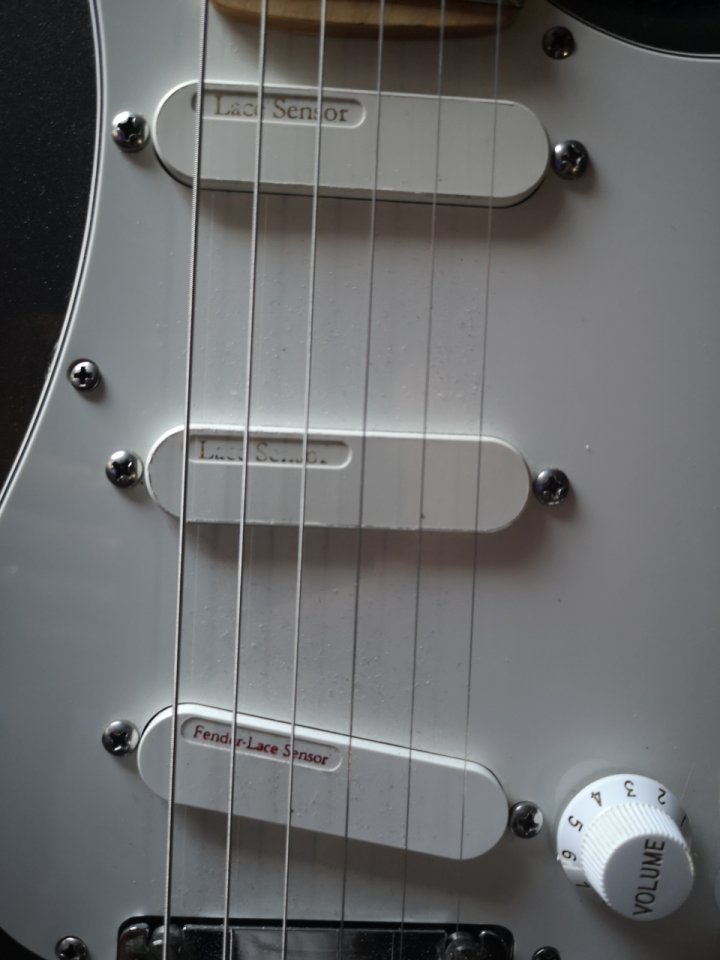 Fender American Standard 2007 Eric Clapton Lace Sensor+Mid Boost de segunda mano · Foto 4 de 10 · Madrid · 1700 €
