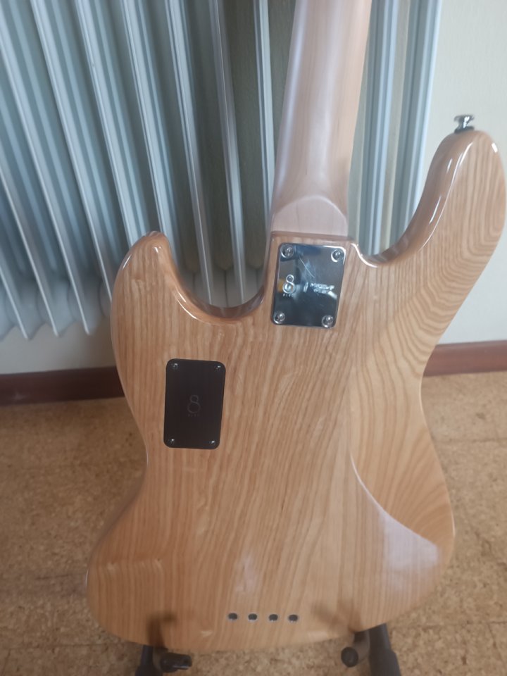 Marcus Miller V7 2nd Generation