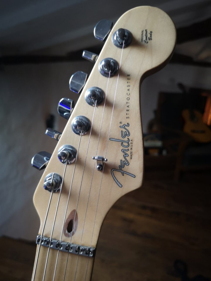 Fender American Standard 2007 Eric Clapton Lace Sensor+Mid Boost de segunda mano · Foto 5 de 10 · Madrid · 1700 €