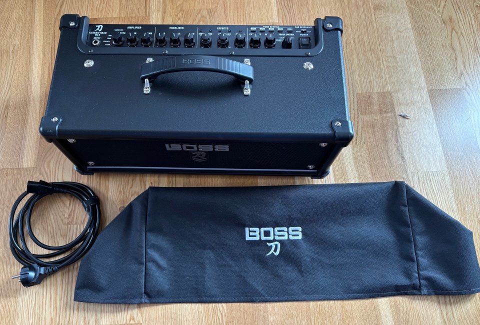 cabezal BOSS KATANA MKII de segunda mano · Foto 5 de 5 · Madrid · 230 €