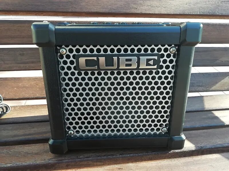 Roland Micro Cube GX