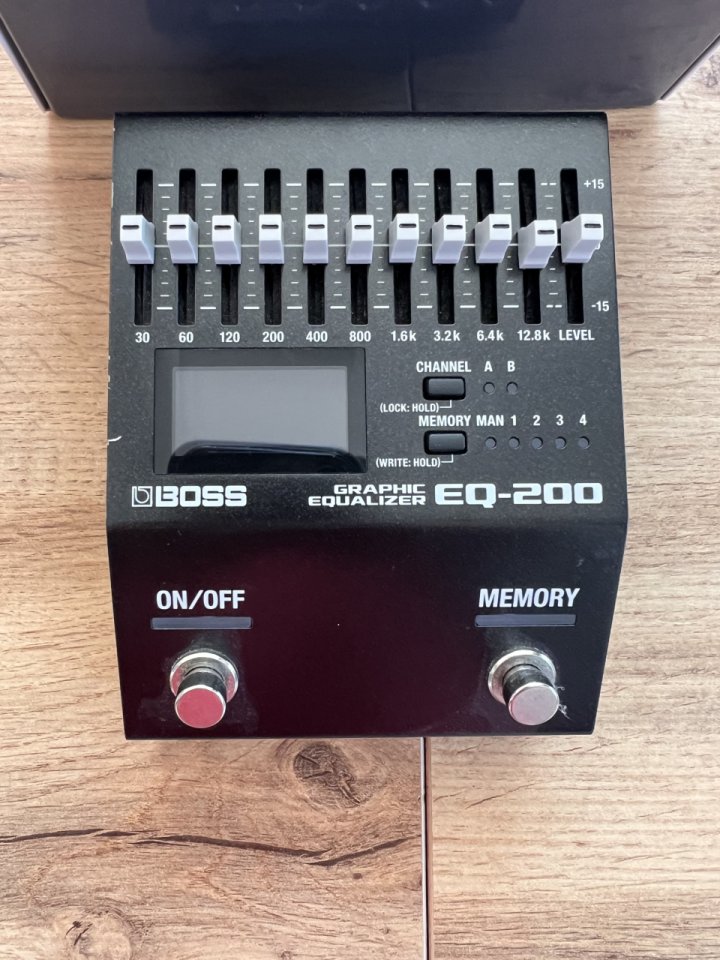 BOSS EQ-200.- Ecualizador gráfico programable 185 € de segunda mano · Foto 2 de 10 · Ourense · 185 €
