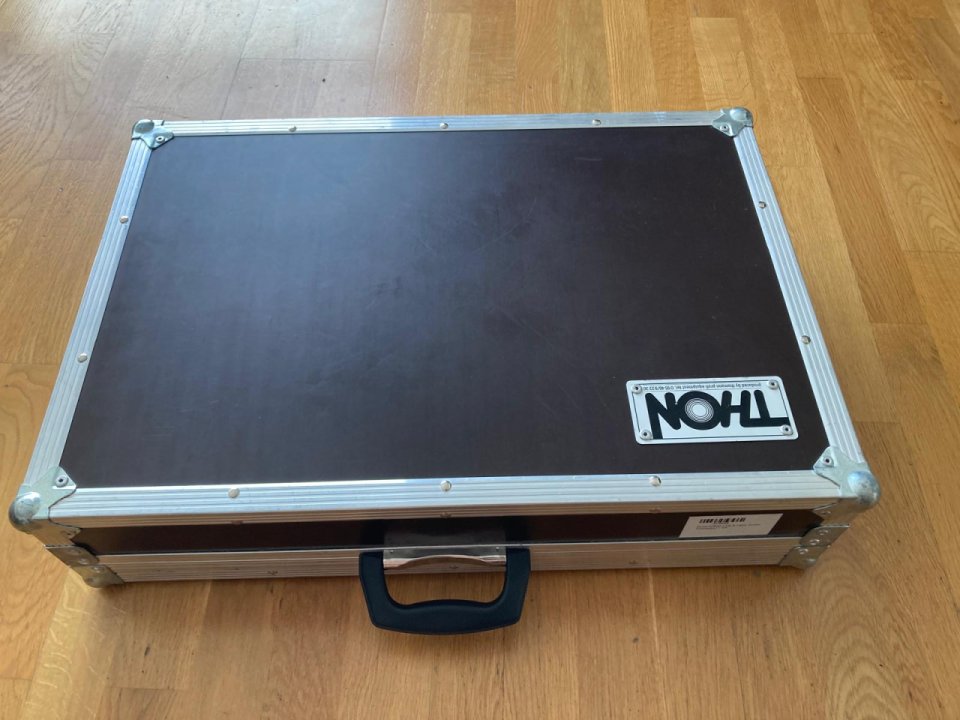 Helix Floor (+ThonCase) por Quad Cortex