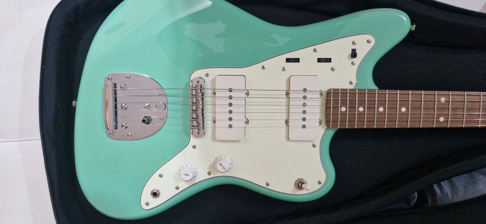 “Tokai Jazzmaster”, AJM140 SFG/R