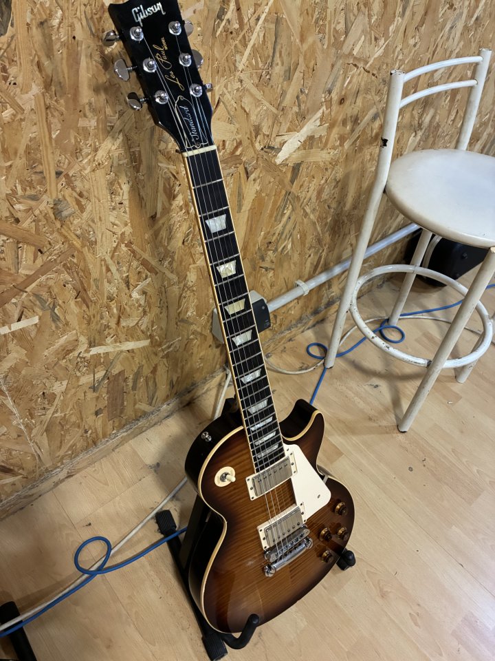 Gibson Les Paul Standard T 2016 de segunda mano · Foto 8 de 8 · Castellón · 1550 €