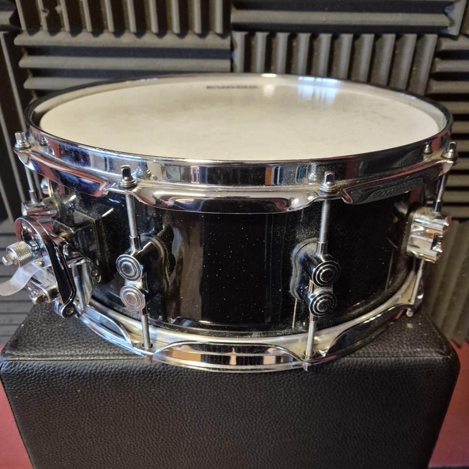 Caja DW Performance Series Black Mirra 14"x5,5" de segunda mano · Foto 5 de 10 · Cantabria · 395 €