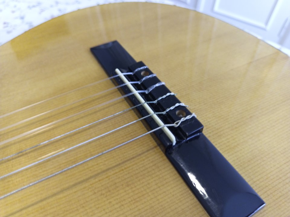 Guitarra clásica Hohner HC06 de segunda mano · Foto 7 de 10 · Cádiz · 35 €