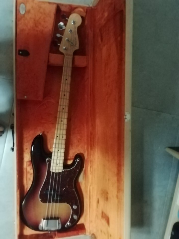 Fender precision USA