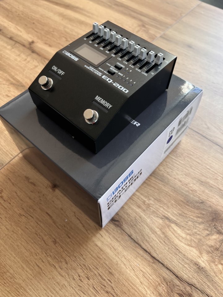 BOSS EQ-200.- Ecualizador gráfico programable 185 € de segunda mano · Foto 5 de 10 · Ourense · 185 €