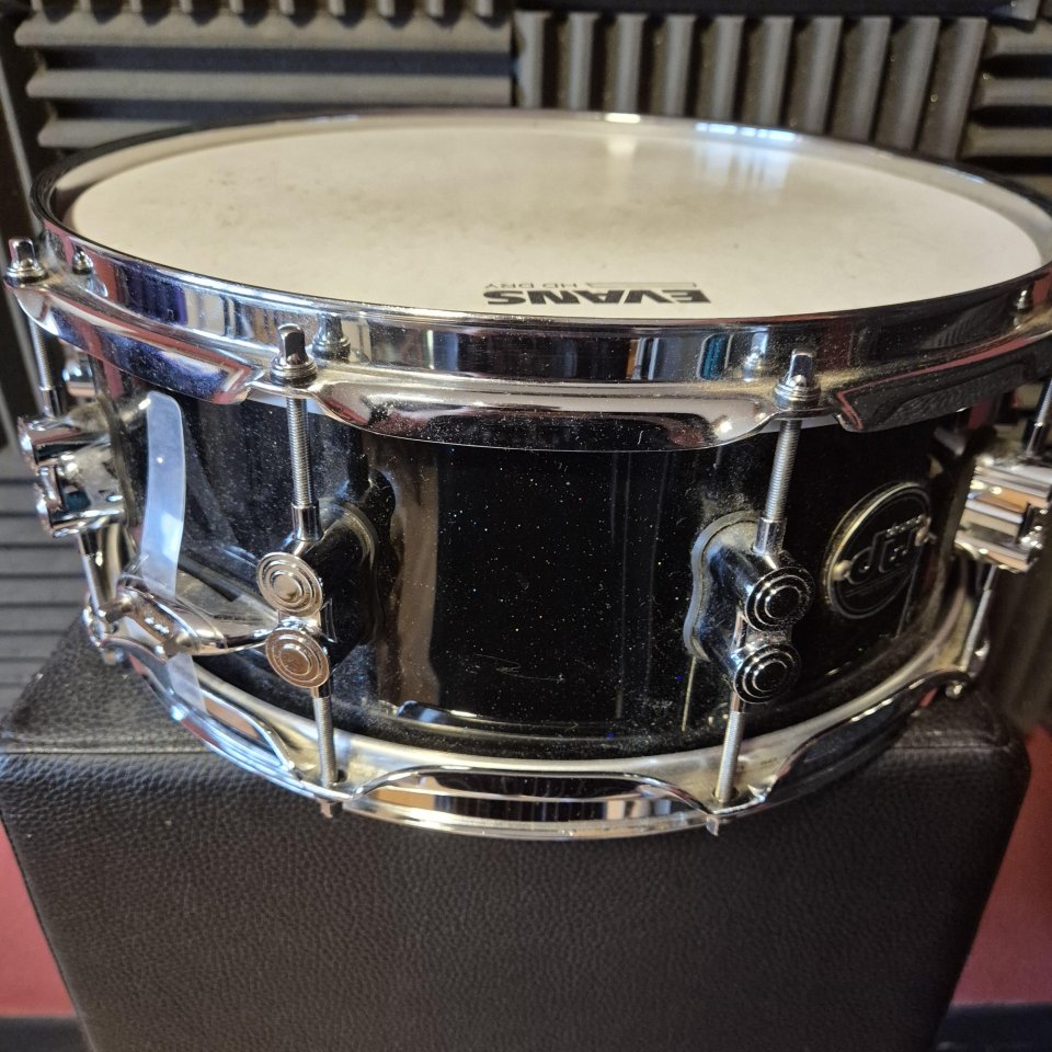 Caja DW Performance Series Black Mirra 14"x5,5" de segunda mano · Foto 8 de 10 · Cantabria · 395 €