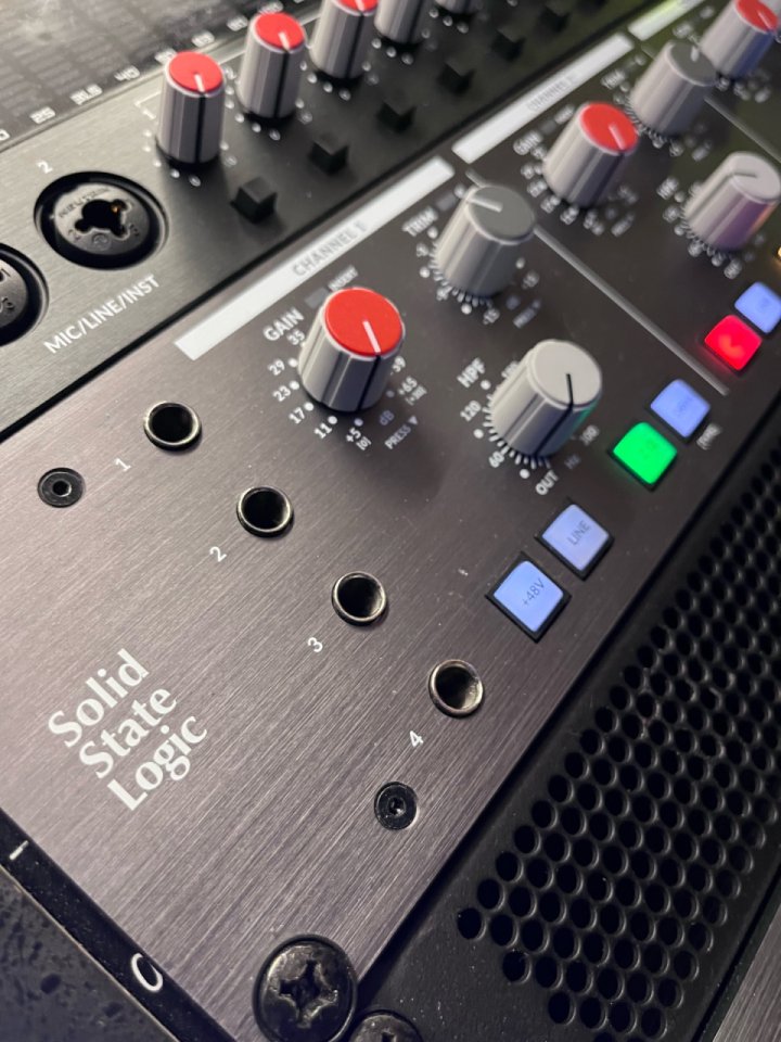 SSL Pure Drive Quad de segunda mano · Foto 2 de 5 · Madrid · 780 €