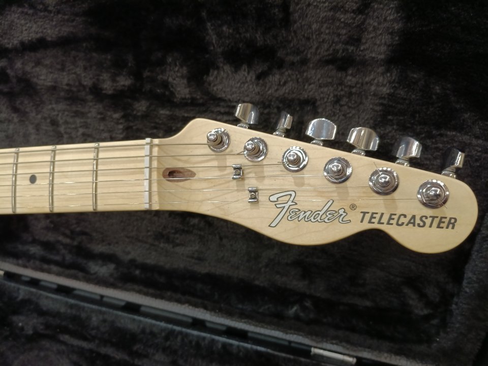 Fender Telecaster fullerton (era Dan Smith).80s Mástil Fender Telecaster American Performer.2021. de segunda mano · Foto 6 de 10 · Barcelona · 1395 €