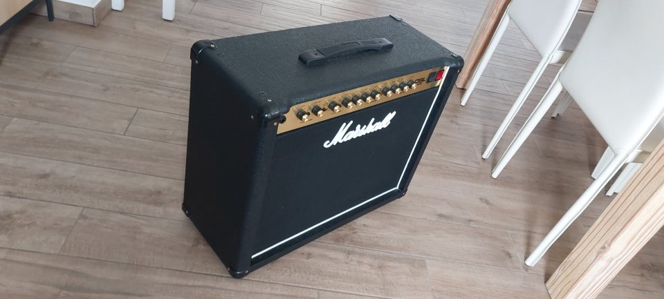 Amplificador Marshall DSL40C de segunda mano · Foto 2 de 8 · Bizkaia · 350 €