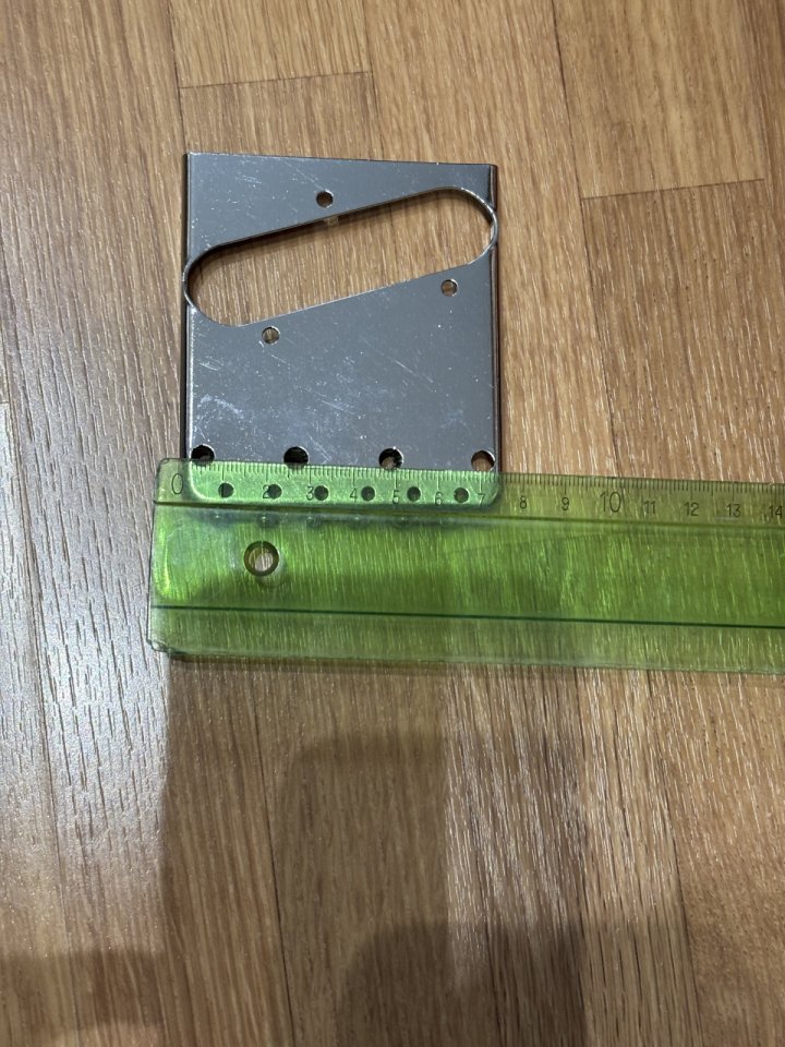 Varios accesorios de guitarra