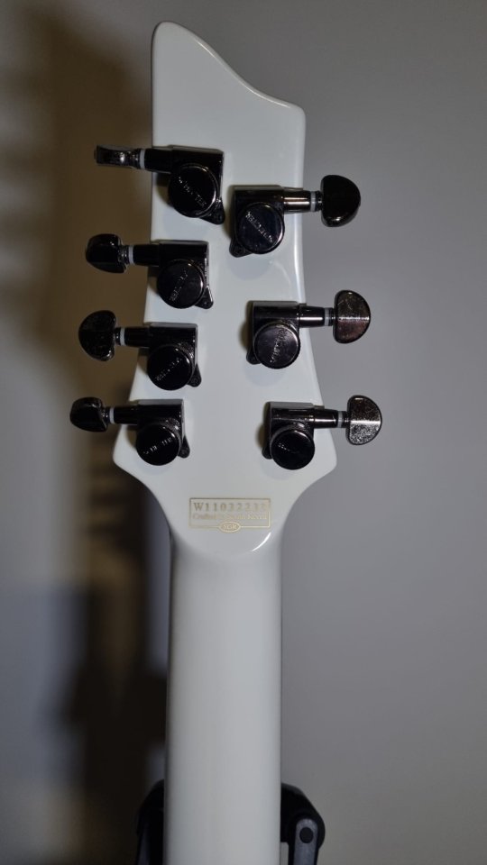 Schecter Hellraiser C7 Blanca