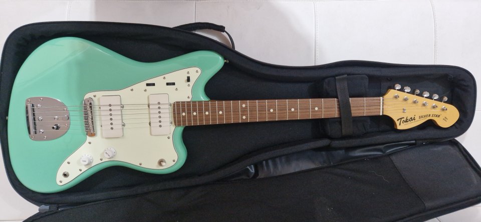 “Tokai Jazzmaster”, AJM140 SFG/R