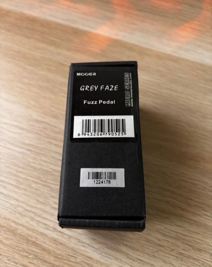 Pedal Fuzz Mooer Grey Fuzz (Fuzz Germanio) de segunda mano · Foto 3 de 3 · León · 30 €