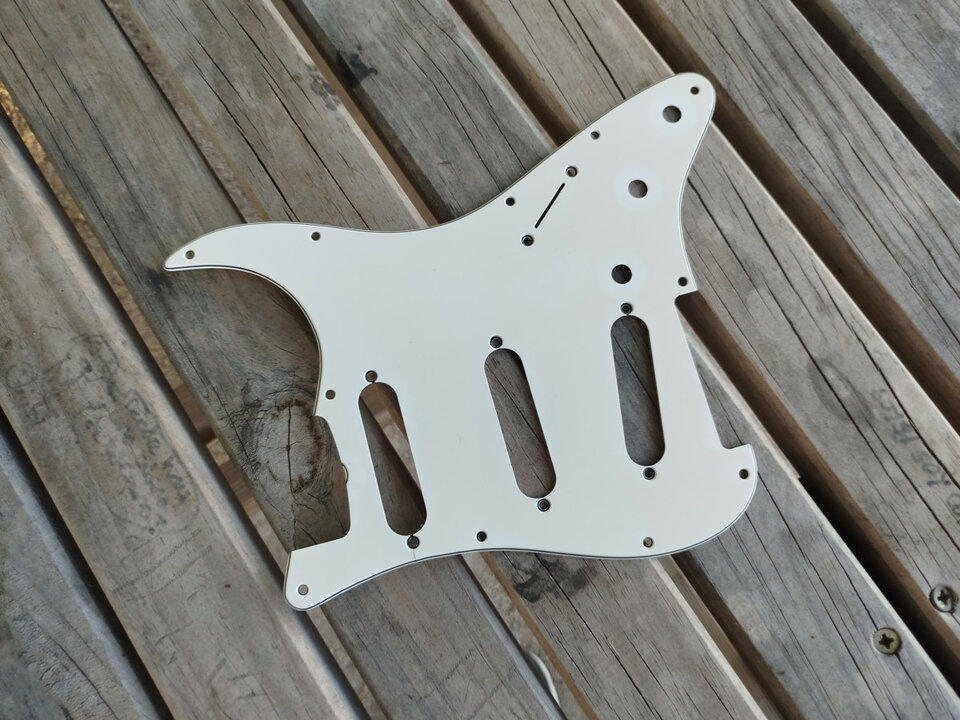 Golpeador Fender Stratocaster 1983 Fullerton AVRI 62