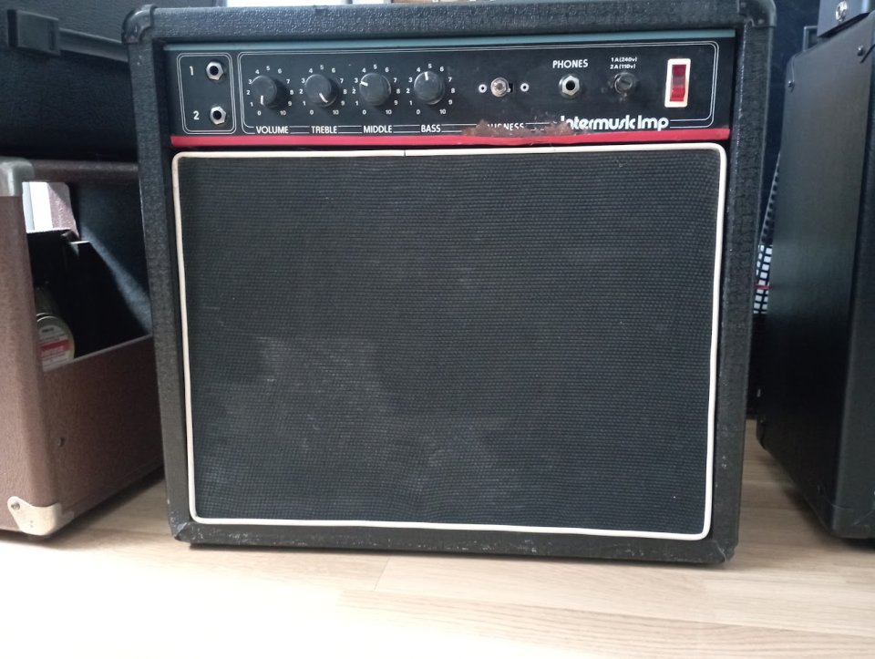 Amplificador Intermusic made in UK de los 70s de segunda mano · Foto 2 de 2 · Murcia · 100 €