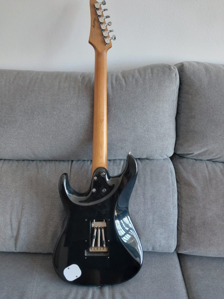Ibanez AZ2204 Prestige de segunda mano · Foto 3 de 7 · Sevilla · 1100 €