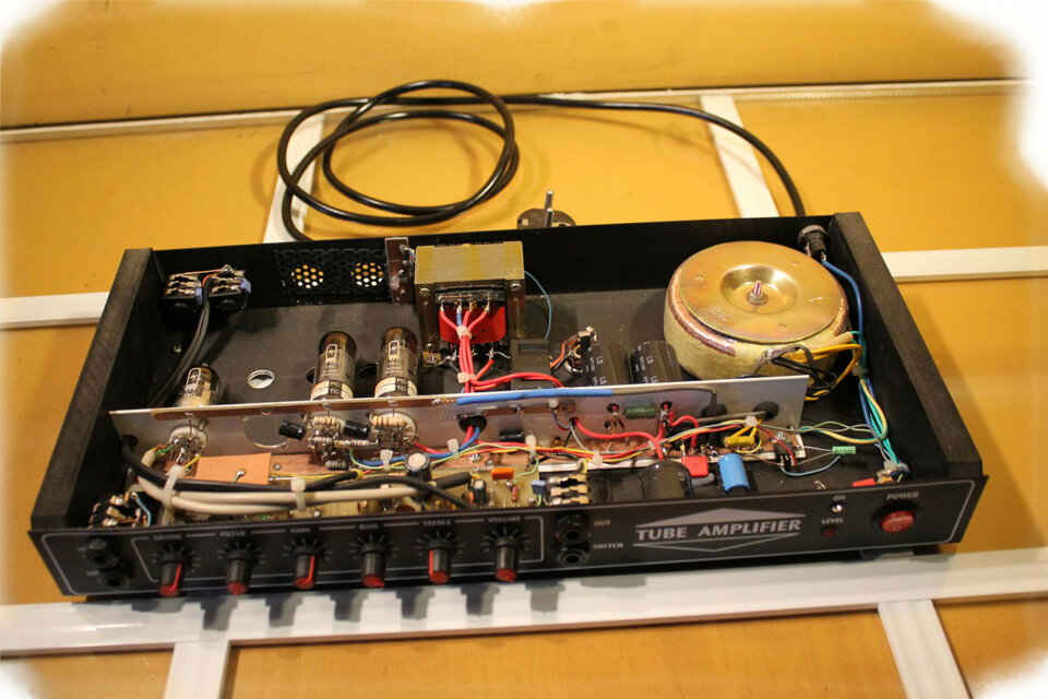 Amplificador Válvulas de Luthier 30W