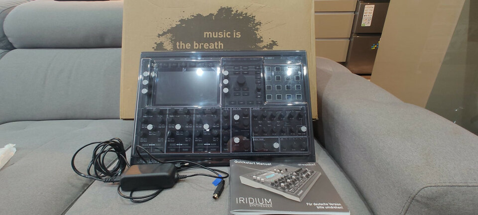 Waldorf Iridium desktop + decksaver de segunda mano · Foto 7 de 10 · Asturias · 1300 €